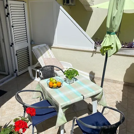 Domora Apartamento *