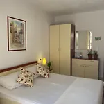 Apartment Domora *