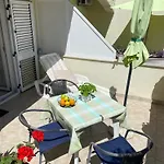 Domora Apartment *