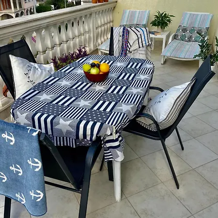 Domora * Τρογκίρ